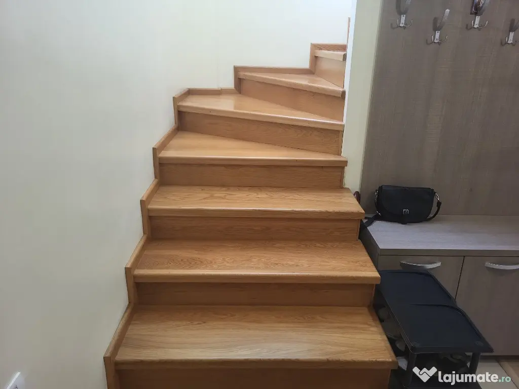 Casa P+1+garaj+terasa,gaz,curent,canalizare,apa,utilata+mobilata