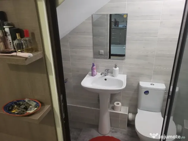 Casa P+1+garaj+terasa,gaz,curent,canalizare,apa,utilata+mobilata
