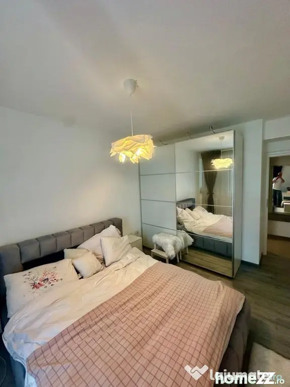 Apartament 2 camere,suprafata generoasa,mobilat si utilat