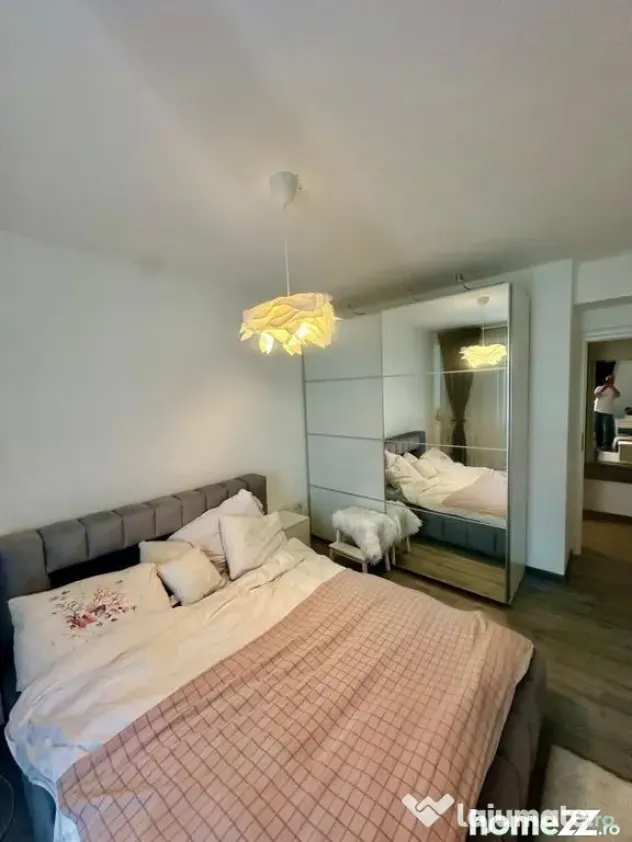 Apartament 2 camere,suprafata generoasa,mobilat si utilat