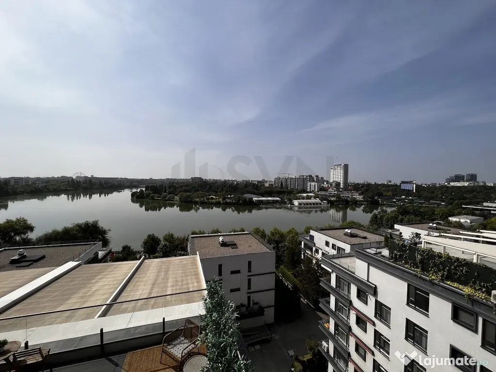Penthouse spectaculos cu vedere spre lac