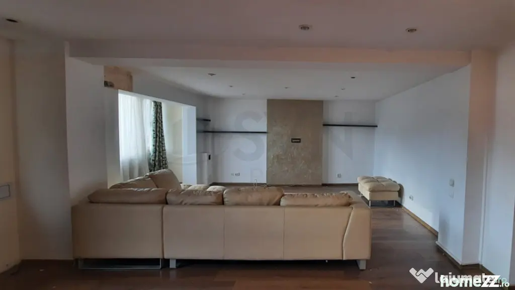 Apartament 3 Camere de Sector 3 Zona Decebal