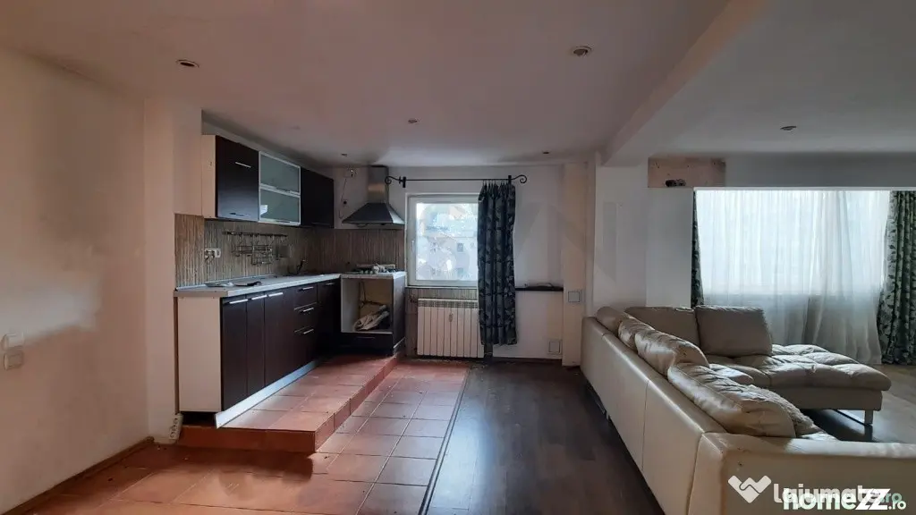 Apartament 3 Camere de Sector 3 Zona Decebal