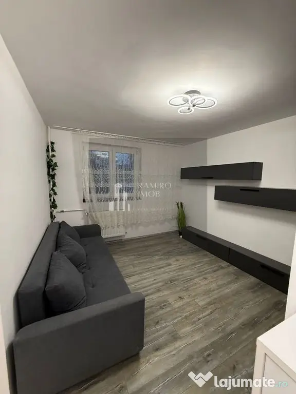 Apartament 2 camere semi-decomandat Salaj