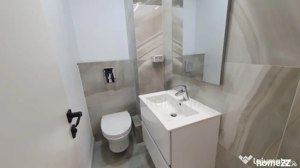 Apartament cu 3 camere singur pe etaj Polona