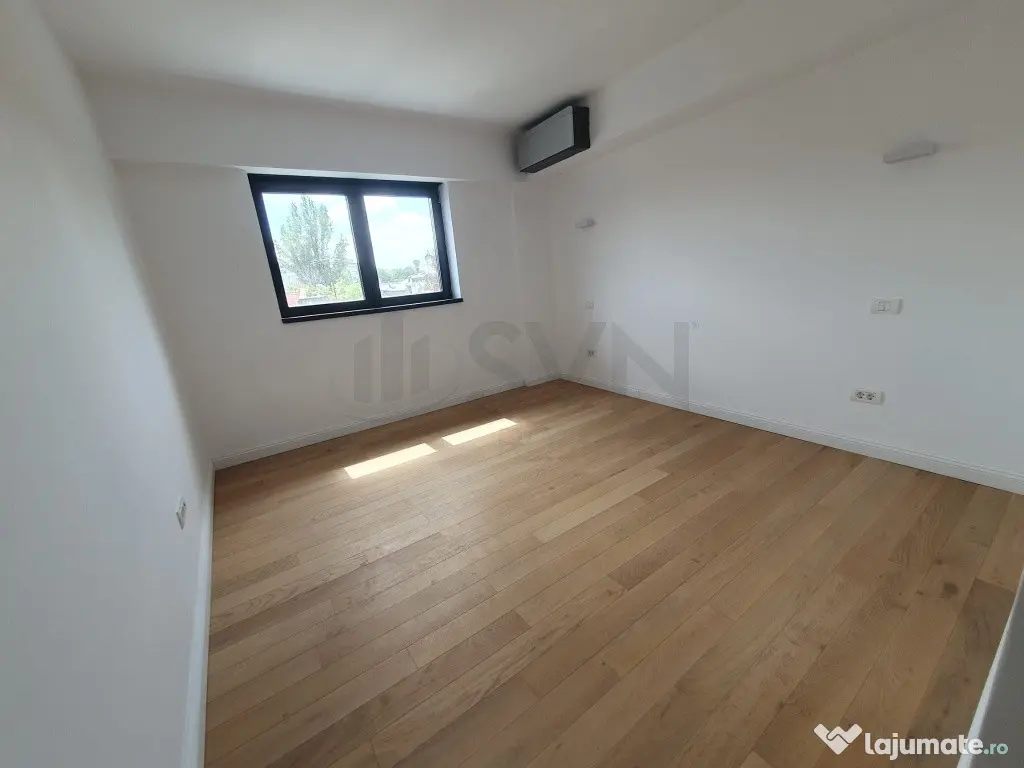 Apartament cu 3 camere singur pe etaj Polona
