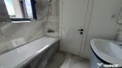 Apartament cu 3 camere singur pe etaj Polona