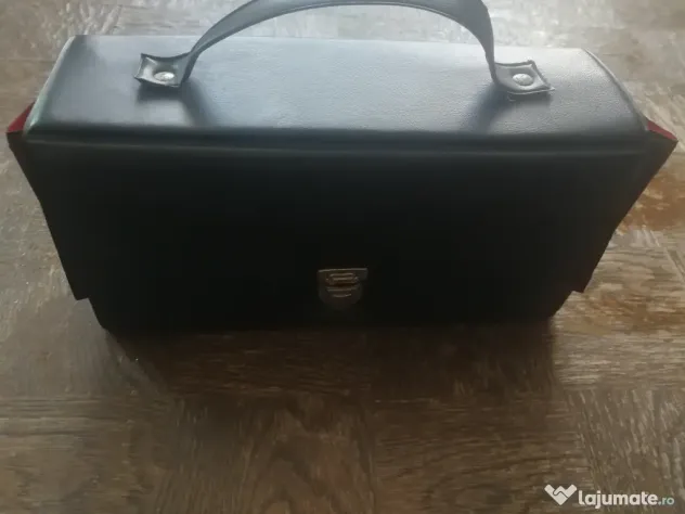 Vand organizator/ suport casete audio
