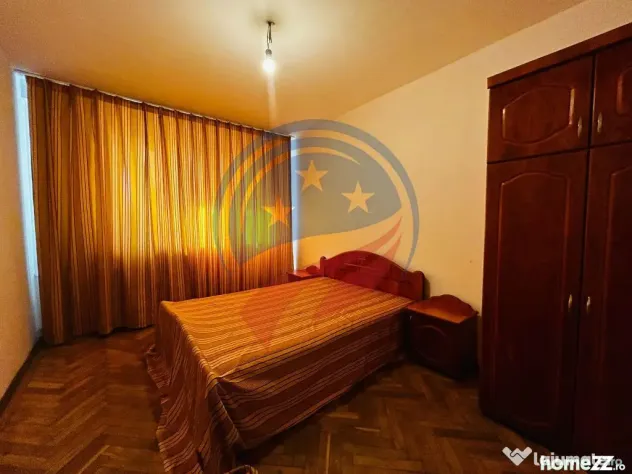 Apartament 4 camere de închiriat – Strada Caracal, Cra...