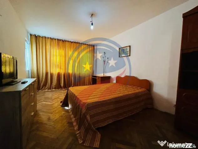 Apartament 4 camere de închiriat – Strada Caracal, Cra...