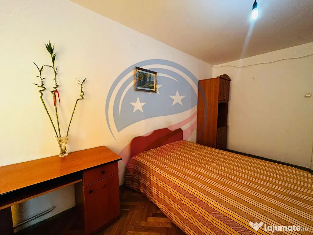 Apartament 4 camere de închiriat – Strada Caracal, Cra...