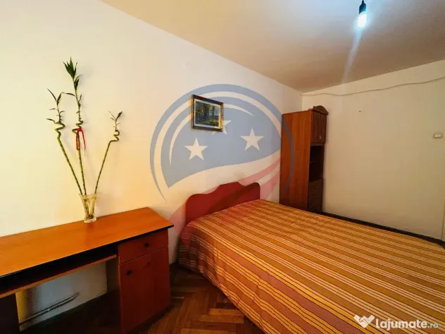 Apartament 4 camere de închiriat – Strada Caracal, Cra...