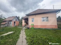 Casă cu teren generos de 2.963 mp în Aiton