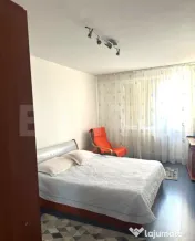 Apartament de vanzare, cu 3 camere, 70 mp, etajul 9 - Astra