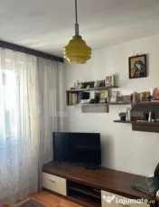 Apartament de vanzare, cu 3 camere, 70 mp, etajul 9 - Astra