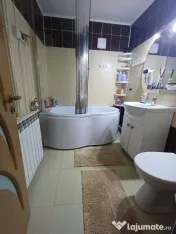 Apartament cu 2 camere în E3 decomandat