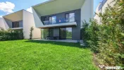 Vila exclusivista I Voluntari