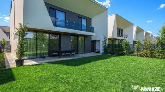 Vila exclusivista I Voluntari