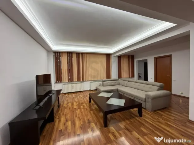 Ion Mihalache l Vila l 370 mp l 5 camere