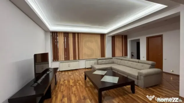 Ion Mihalache l Vila l 370 mp l 5 camere