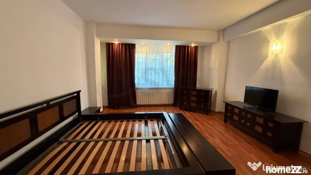 Ion Mihalache l Vila l 370 mp l 5 camere