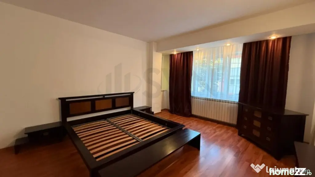 Ion Mihalache l Vila l 370 mp l 5 camere