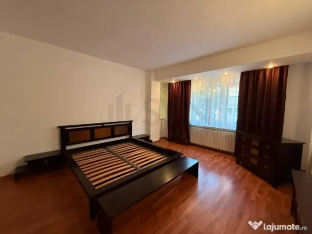 Ion Mihalache l Vila l 370 mp l 5 camere