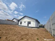 Casa parter- pod- beci- placa de beton- bucatarie inchisa 