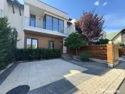 Vile Finalizate Exclusiviste Langa Lac l Complex Rezidential