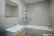 Apartament modern cu 3 camere și loc de parcare în ansa... 