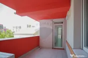 Apartament modern cu 3 camere și loc de parcare în ansa... 