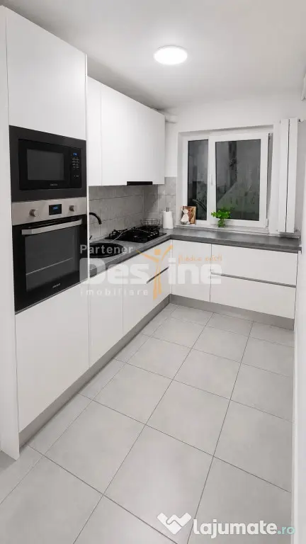Apartament cu 2 camere decomandat în zona Tomis Nord (cap