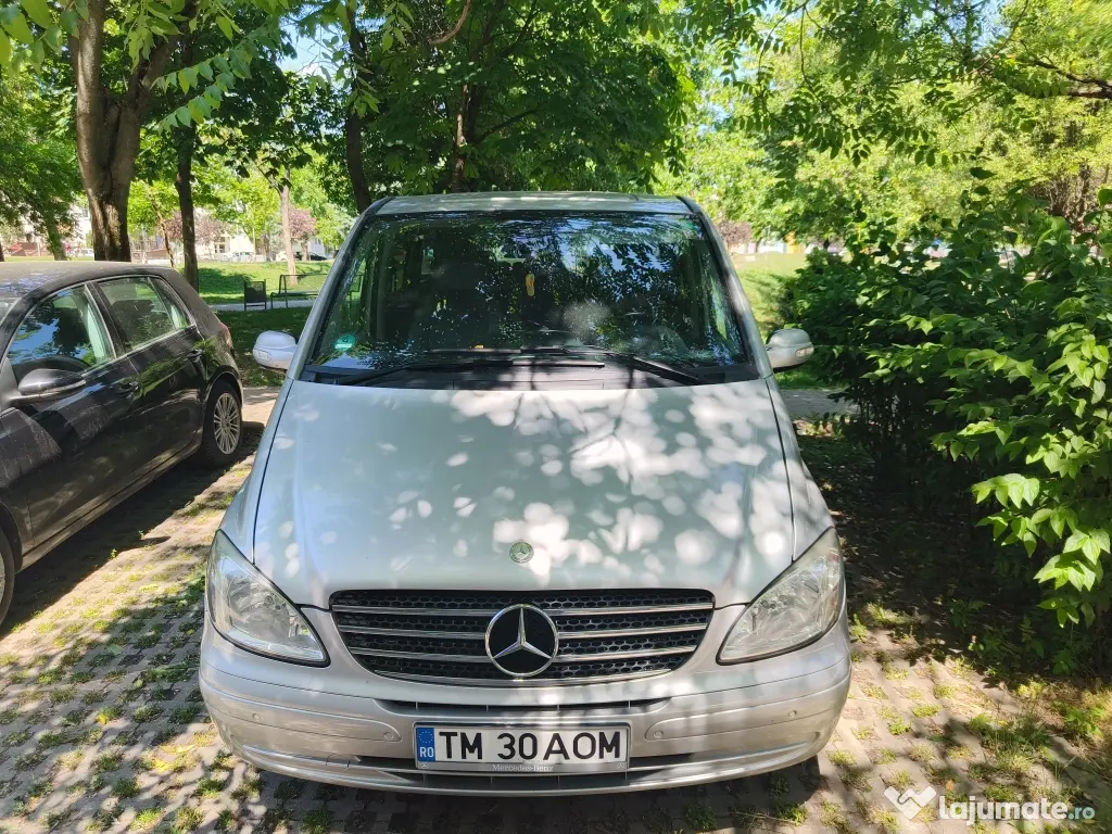 Vând Mercedes Viano