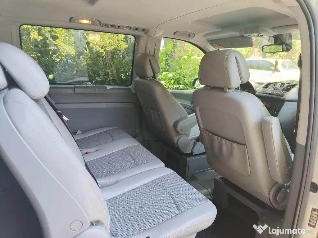 Vând Mercedes Viano