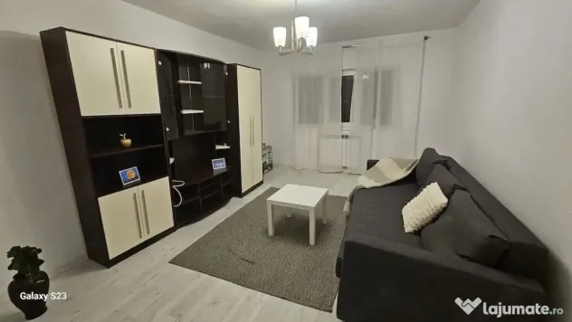 De inchiriat apartament 2 camere, Piața Centrală, et. 4...