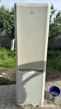 Frigider Combină frigorifică Indesit – Stare perfectă de funcționare