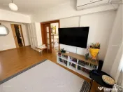 Apartament 4 camere, semidecomandat - zona Tractorul 