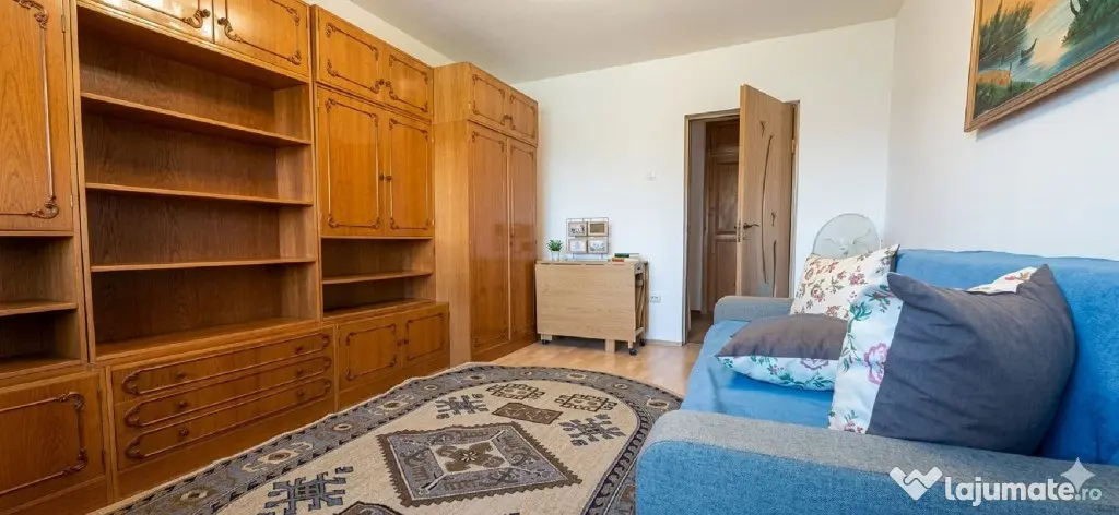 Apartament 2 camere,balcon inchis, lift, cartier Intre Lacuri