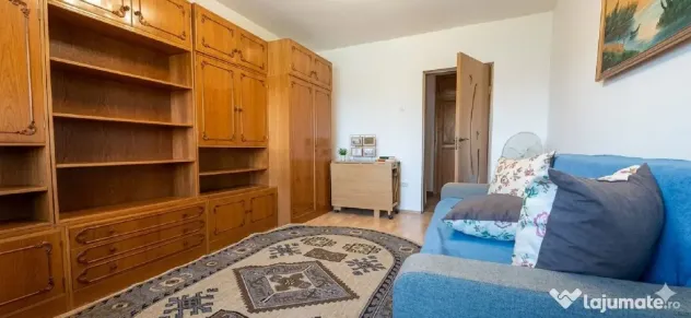 Apartament 2 camere,balcon inchis, lift, cartier Intre Lacuri