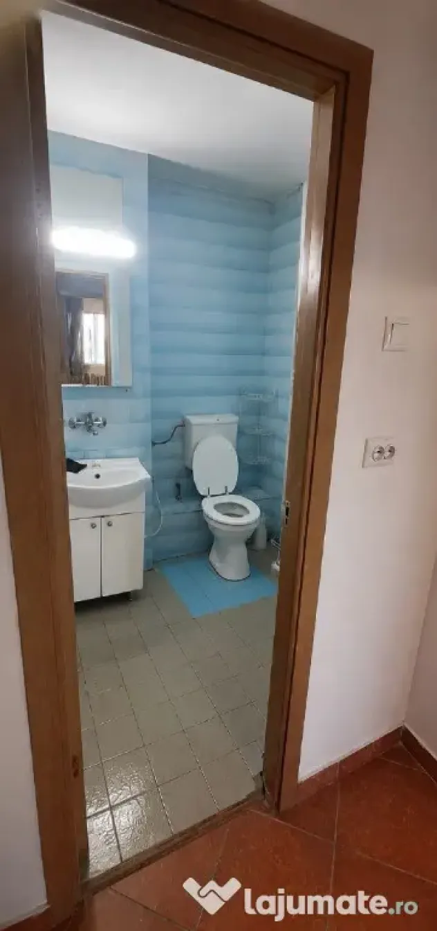 Apartament 2 camere,balcon inchis, lift, cartier Intre Lacuri