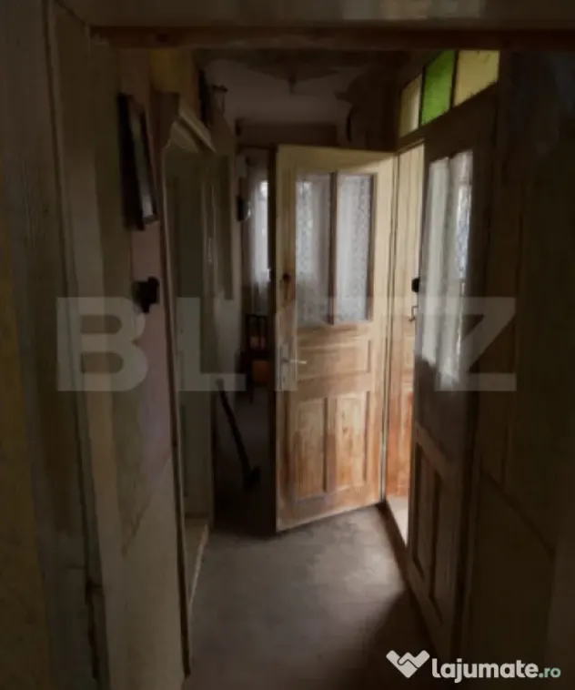 Casă cu 3 camere și un teren de 3000 mp