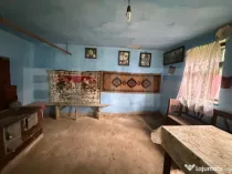 Casă cu 3 camere și un teren de 3000 mp