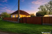 FILM! Casa cu sura, pivnita, balta cu pesti, 2.280 mp teren 