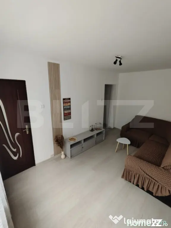 Apartament 3 camere, 40mp, zona Sagului