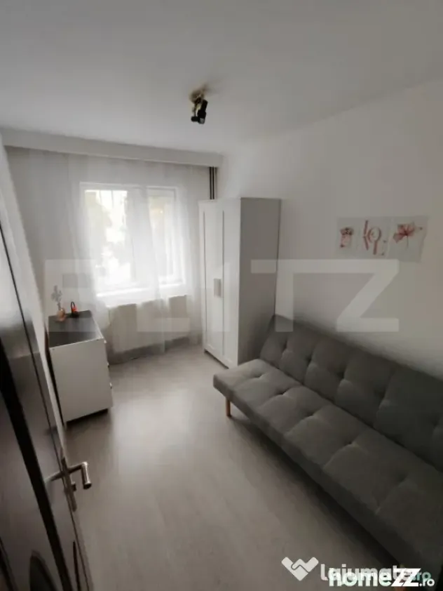 Apartament 3 camere, 40mp, zona Sagului