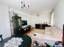 Apartament 3 camere de vânzare – zonă excelentă, cu loc