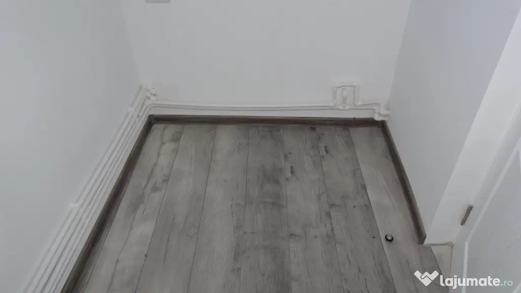 Inchiriez apartament in Vila in Deva, zona ultracentrala, curte comuna