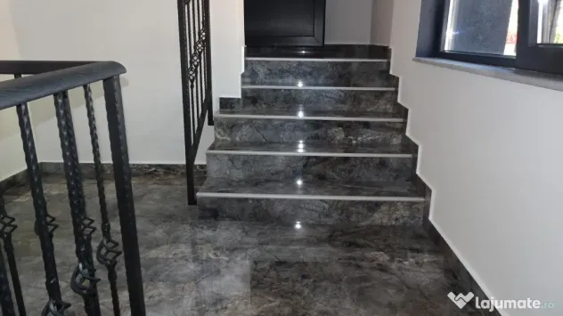 Inchiriez apartament in Vila in Deva, zona ultracentrala, curte comuna