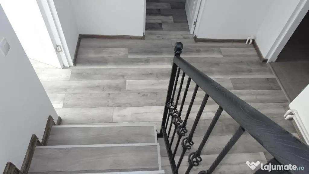 Inchiriez apartament in Vila in Deva, zona ultracentrala, curte comuna