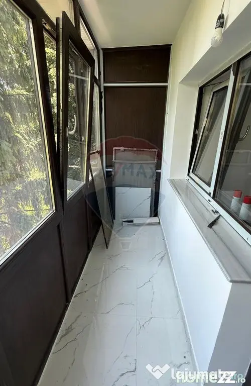 Apartament cu 3 camere B.dul Bucuresti